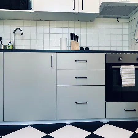 Kueche-siebtraegermaschine-netflix-wifi-lage شقة *